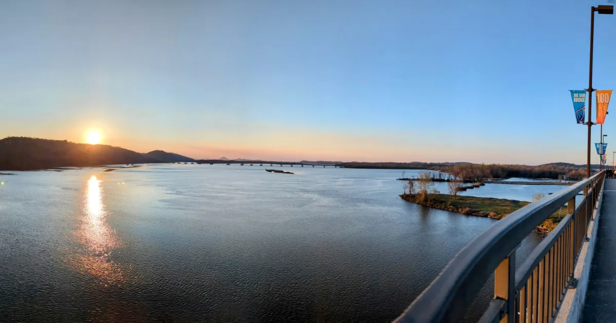 Big Dam Bridge Sunset Walk